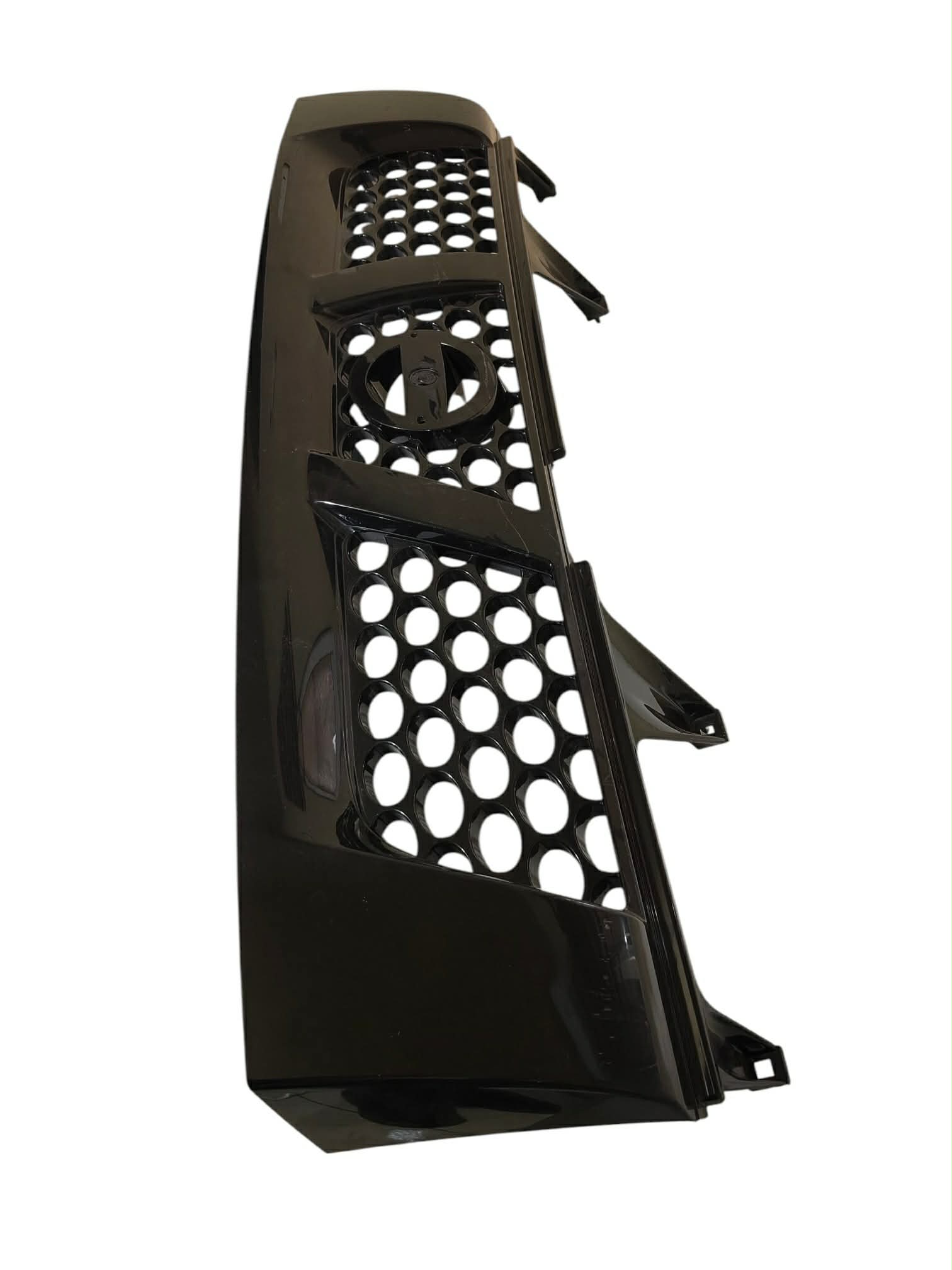 Parrilla Nissan D22 2008-2015 - Image 2
