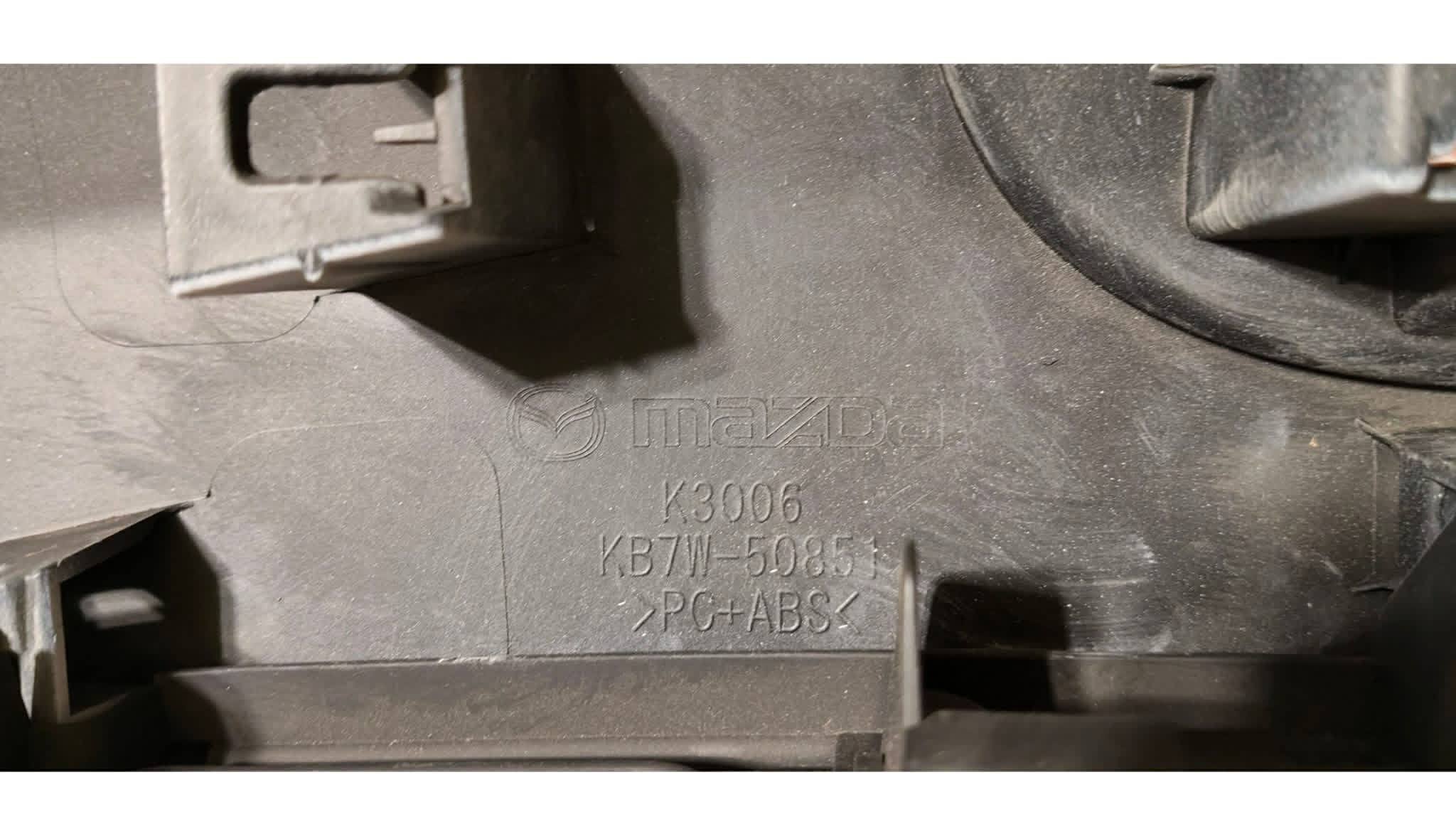 Moldura Tapa Cajuela Mazda CX-5 2018-2021 - Image 5