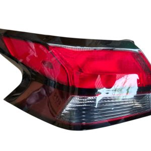 Calavera Izquierda Nissan Versa 2020-2025