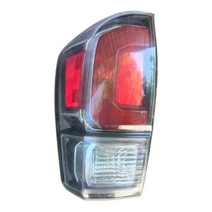 Calavera Izquierda Toyota Tacoma 2020-2023